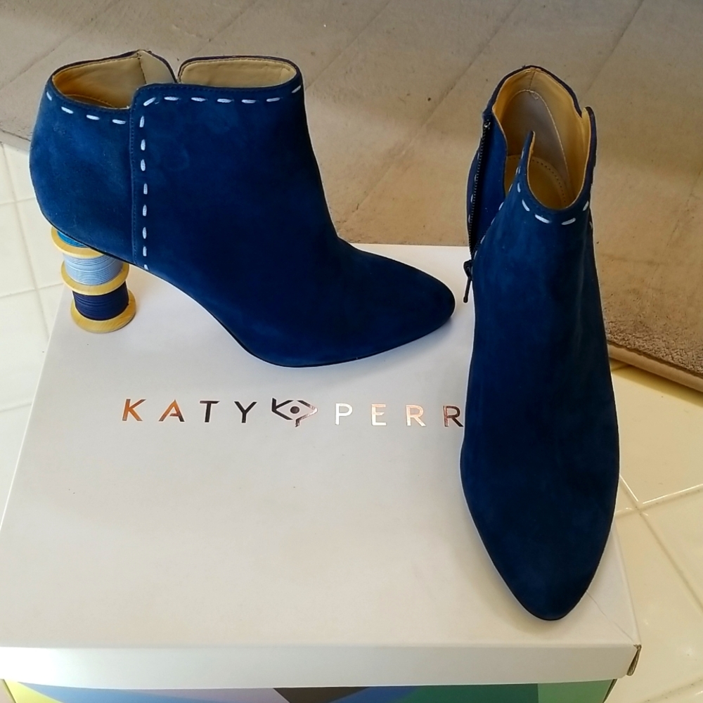 Katy Perry "The Olivia-Suede Navy  bootie, Size 8